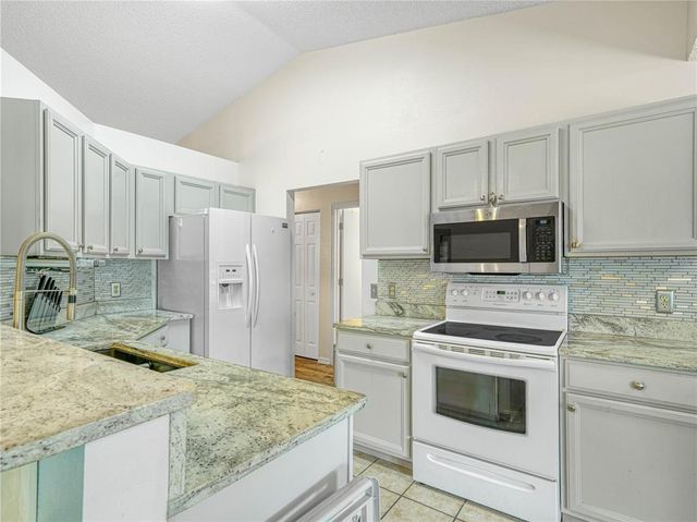1007 CANARY CIRCLE S, Lakeland, FL 33809