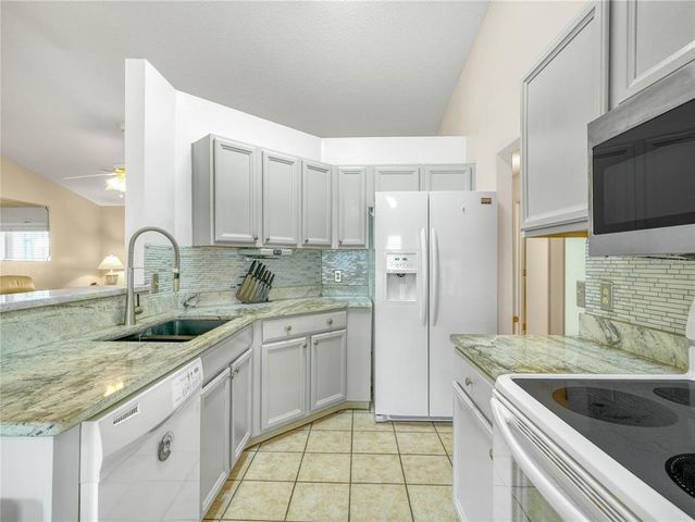 1007 CANARY CIRCLE S, Lakeland, FL 33809