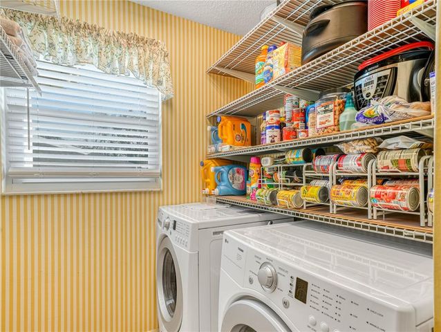 1007 CANARY CIRCLE S, Lakeland, FL 33809