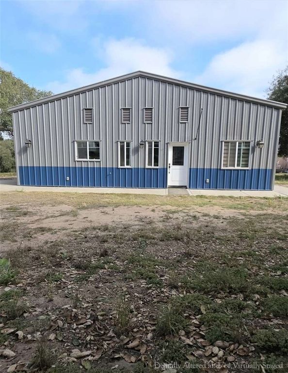 Image 26 of property listing at 1116 1120 Rolling Oaks Drive, Arroyo Grande, CA 93420