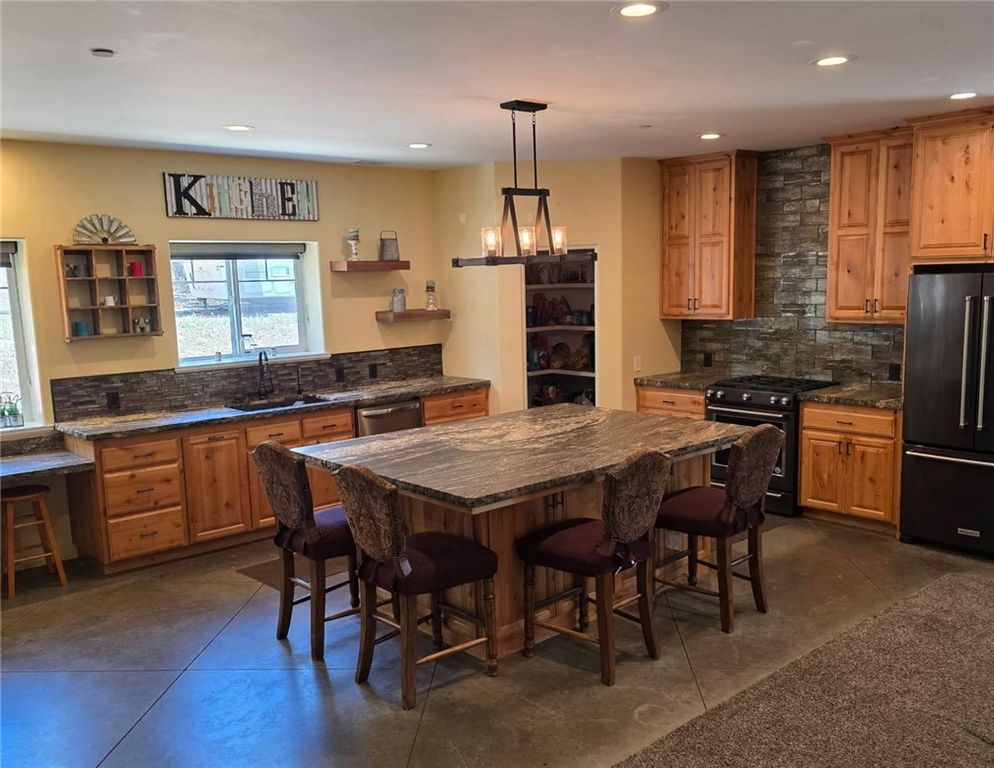 Image 37 of property listing at 1116 1120 Rolling Oaks Drive, Arroyo Grande, CA 93420