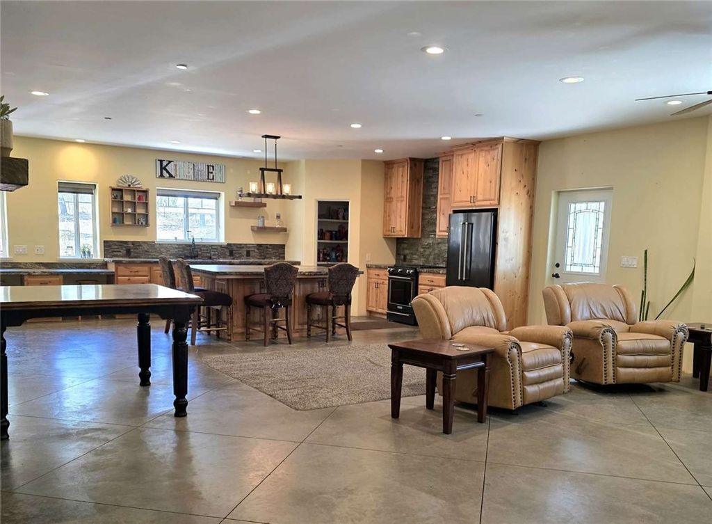 Image 39 of property listing at 1116 1120 Rolling Oaks Drive, Arroyo Grande, CA 93420