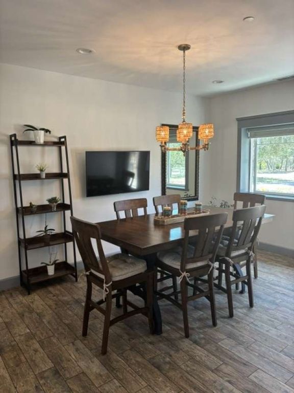 Image 8 of property listing at 1116 1120 Rolling Oaks Drive, Arroyo Grande, CA 93420