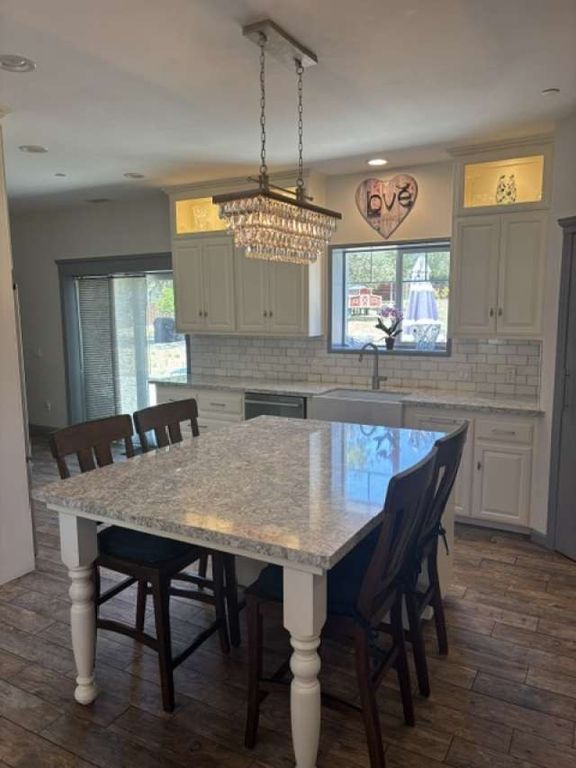 Image 9 of property listing at 1116 1120 Rolling Oaks Drive, Arroyo Grande, CA 93420