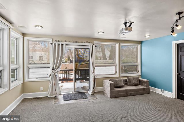 8 MERION TER, Collingswood, NJ 08108