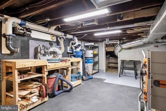 8 MERION TER, Collingswood, NJ 08108