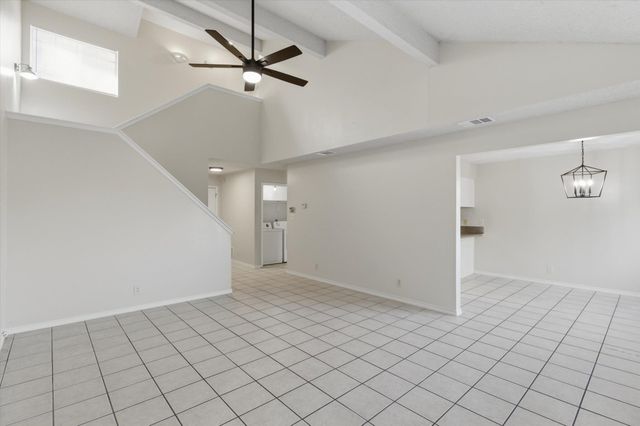 115 Crest DR, San Marcos, TX 78666