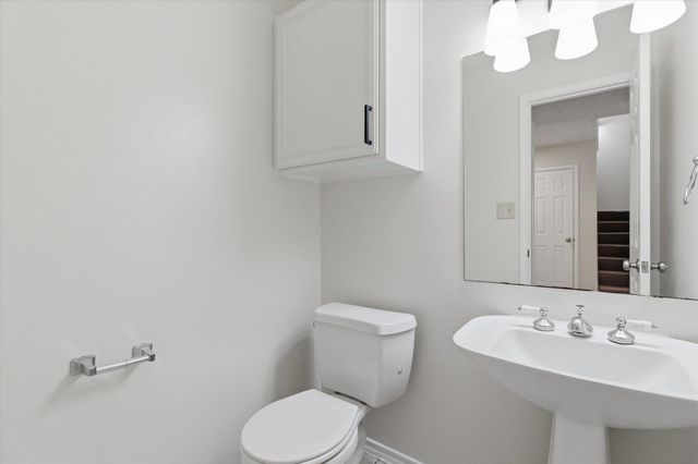 115 Crest DR, San Marcos, TX 78666