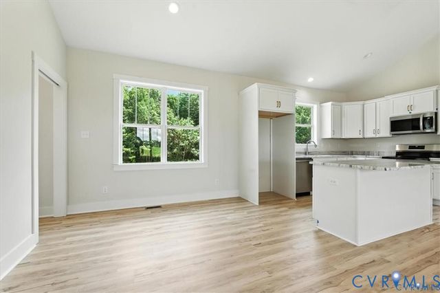 2140 Bent Creek Rd, Concord, VA 24538