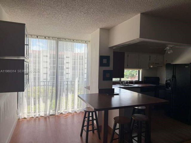 17011 N Bay Rd 709, Sunny Isles Beach, FL 33160