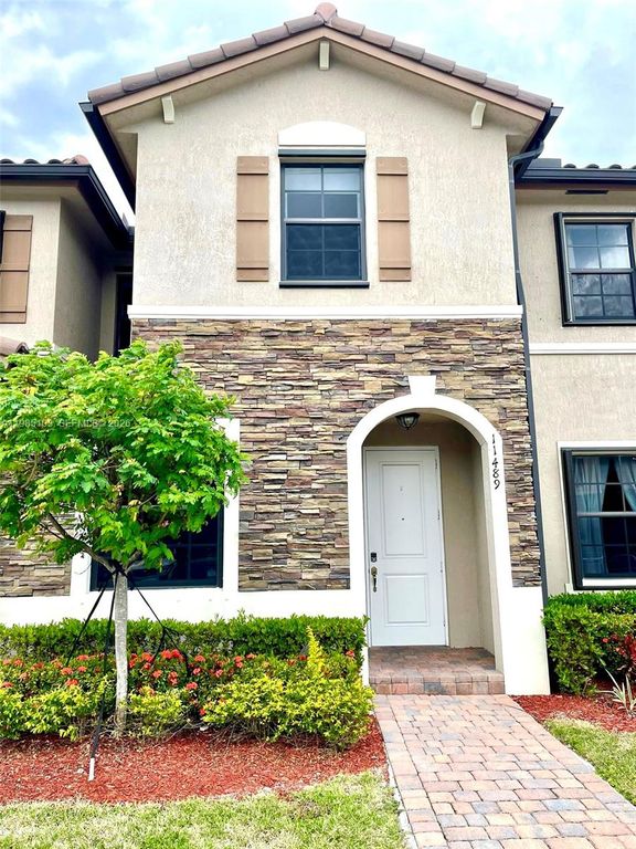 11489 SW 250th St 11489, Homestead, FL 33032