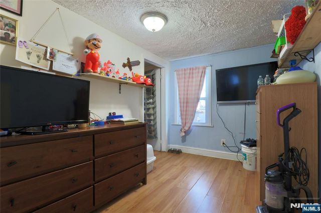 80 Cleremont Avenue, Irvington, NJ 07111