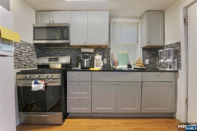 80 Cleremont Avenue, Irvington, NJ 07111