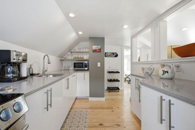 496 Commercial Street UNIT 4, Provincetown, MA 02657