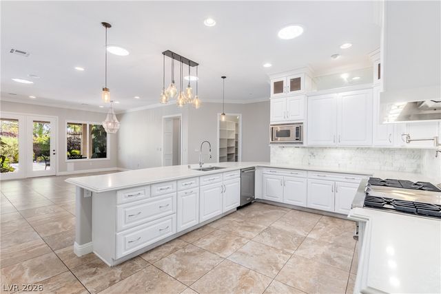 2960 American River Lane, Las Vegas, NV 89135