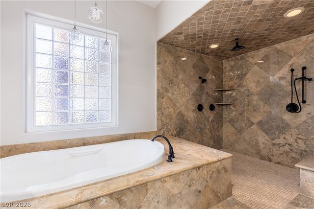 2960 American River Lane, Las Vegas, NV 89135