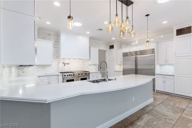 2960 American River Lane, Las Vegas, NV 89135