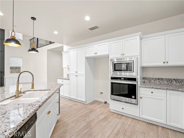 1040 San Marino, Clovis, CA 93619