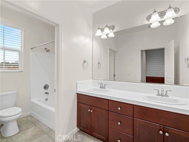 1040 San Marino, Clovis, CA 93619