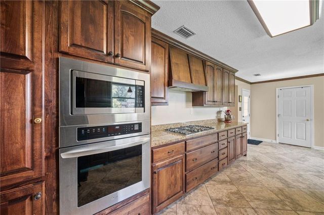 2858 Lynndell Drive, Mobile, AL 36695