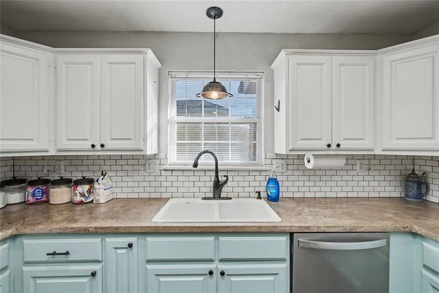 1905 Fox Hunt Lane, Edmond, OK 73003