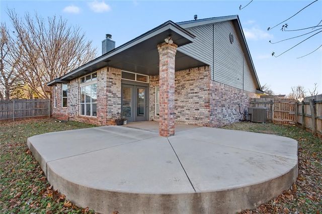 1905 Fox Hunt Lane, Edmond, OK 73003