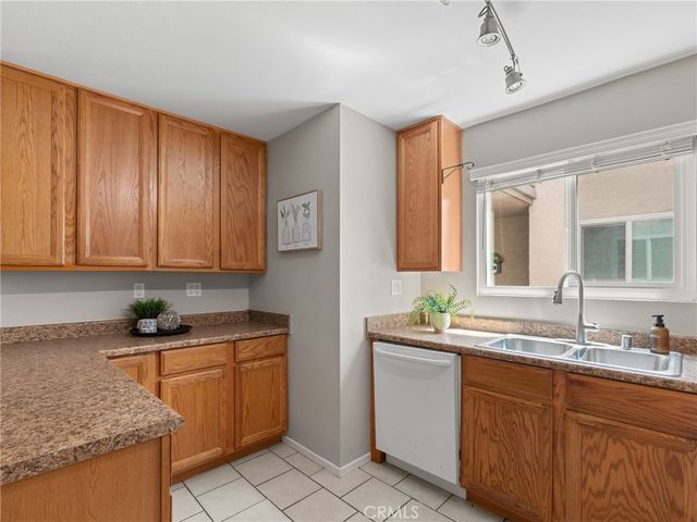 512 Sandalwood 1, Escondido, CA 92027