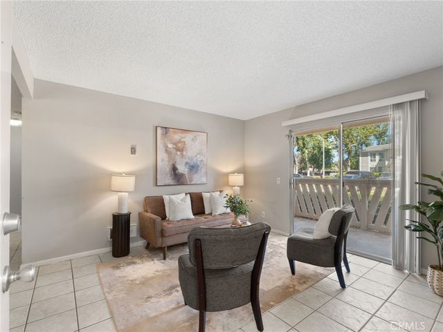 512 Sandalwood 1, Escondido, CA 92027