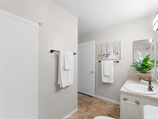 512 Sandalwood 1, Escondido, CA 92027