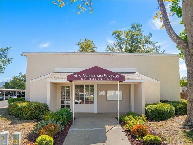 512 Sandalwood 1, Escondido, CA 92027