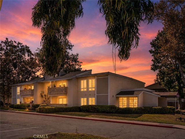 512 Sandalwood 1, Escondido, CA 92027