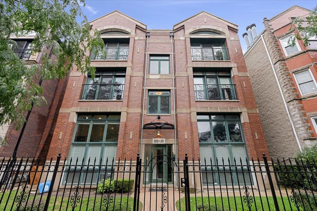 3223 N Clifton Avenue 3N, Chicago, IL 60657 — exterior