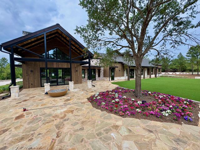 26987 South Rustlers Bend, Montgomery, TX 77316