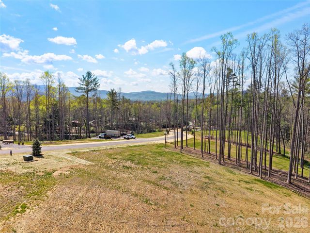 432 Irvine Drive, Fairview, NC 28730