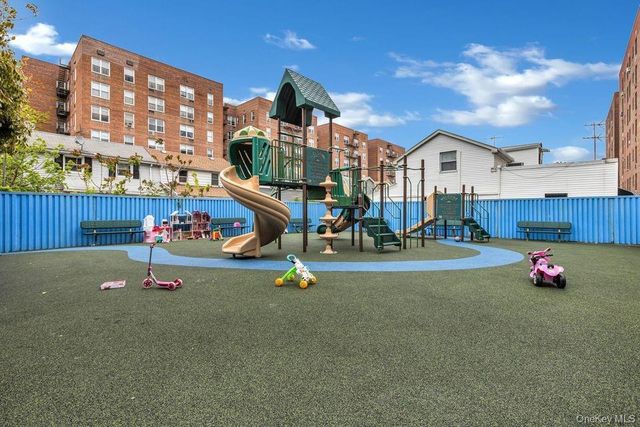 1213 Avenue Z B38, Brooklyn, NY 11235