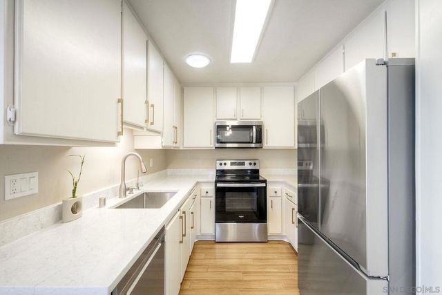 1906 Park Dale Ln, Encinitas, CA 92024