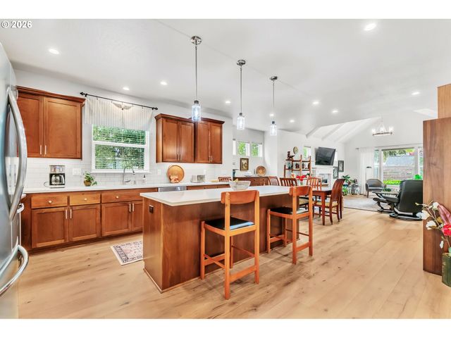 444 EMILY Ln, Eugene, OR 97404