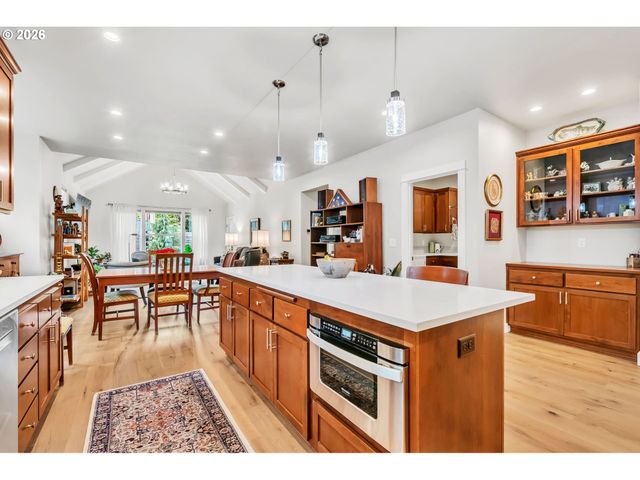 444 EMILY Ln, Eugene, OR 97404