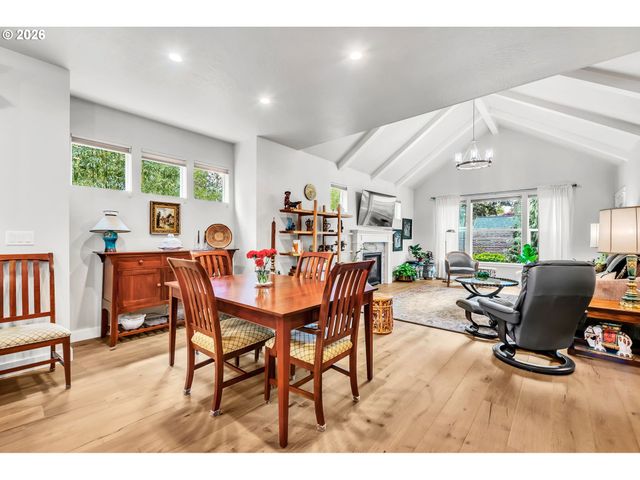 444 EMILY Ln, Eugene, OR 97404