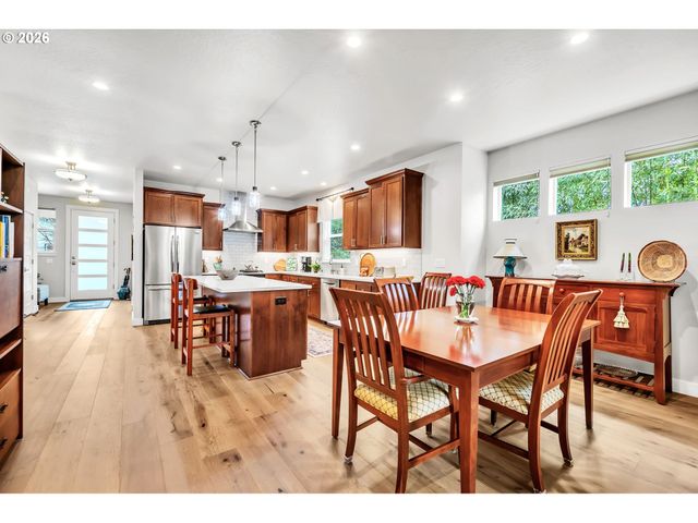 444 EMILY Ln, Eugene, OR 97404