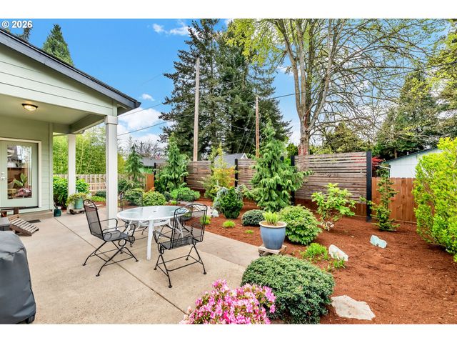 444 EMILY Ln, Eugene, OR 97404