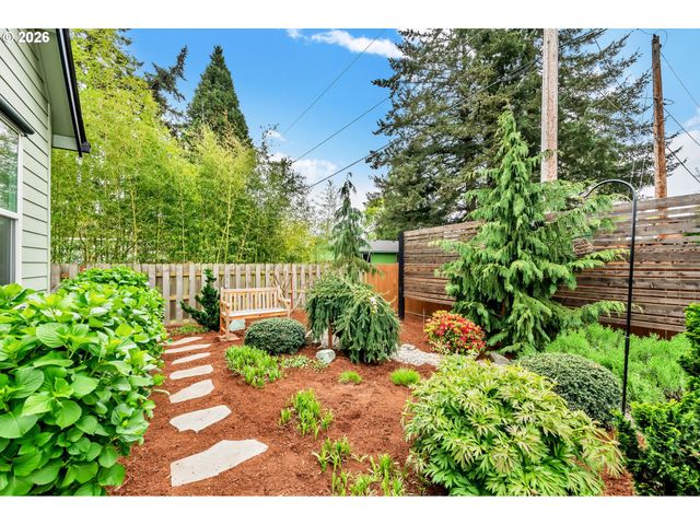 444 EMILY Ln, Eugene, OR 97404