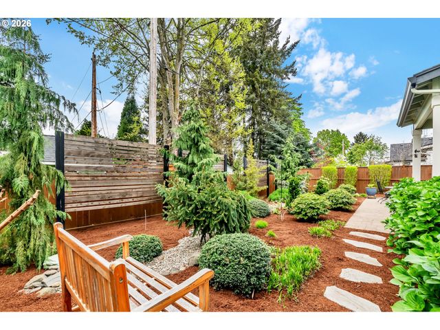 444 EMILY Ln, Eugene, OR 97404