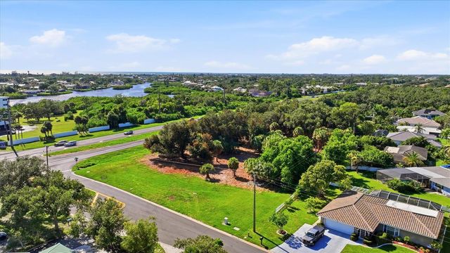 2099 S TAMIAMI TRAIL, Osprey, FL 34229