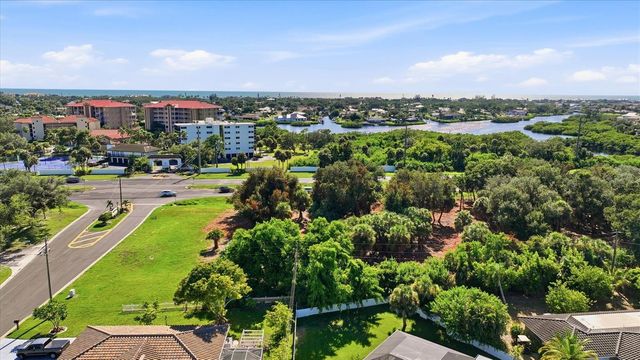 2099 S TAMIAMI TRAIL, Osprey, FL 34229
