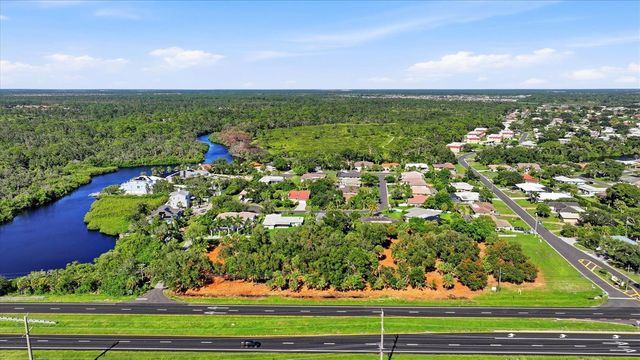 2099 S TAMIAMI TRAIL, Osprey, FL 34229