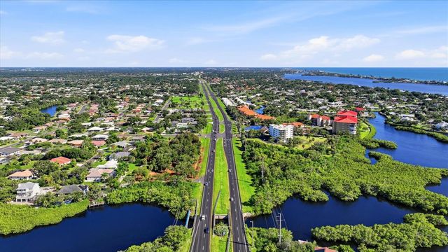 2099 S TAMIAMI TRAIL, Osprey, FL 34229