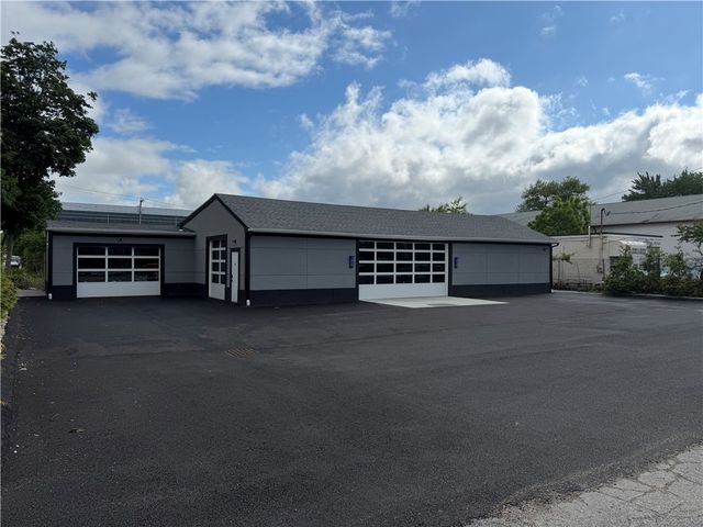 55 Montebello Road, Warwick, RI 02886