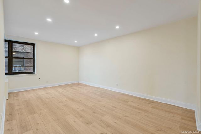 32-25 88 Street 310, East Elmhurst, NY 11369