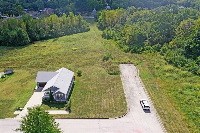 9528 E 58th Street, Kansas City, MO 64133